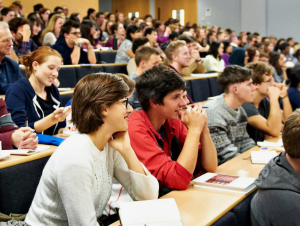 Обложка новости Диплом или контракт? Разбираем ловушки вербовщиков и способы защиты студентов 